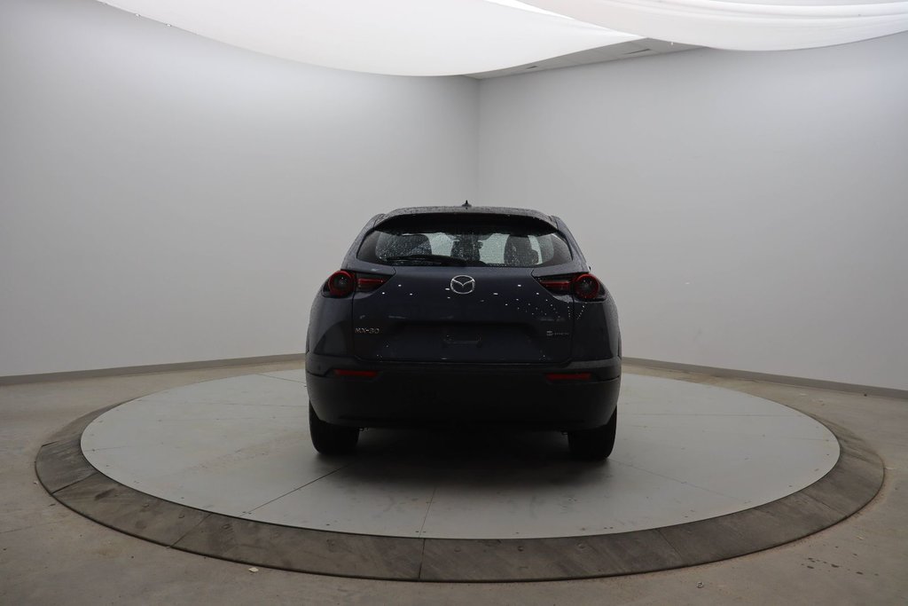 2022 Mazda MX-30 EV GT in Chicoutimi, Quebec - 5 - w1024h768px