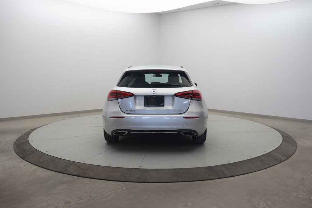 2019 Mercedes-Benz A-Class in Baie-Comeau, Quebec - 5 - w1024h768px