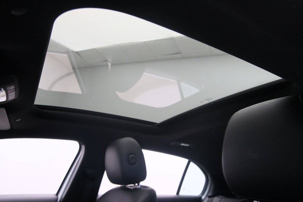 2019 Mercedes-Benz A-Class in Baie-Comeau, Quebec - 8 - w1024h768px