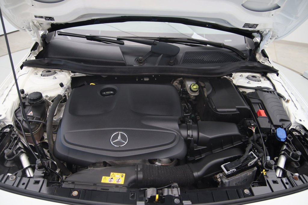 2018 Mercedes-Benz GLA 250 in Chicoutimi, Quebec - 17 - w1024h768px