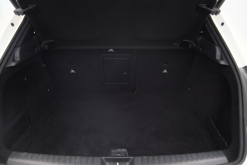 2018 Mercedes-Benz GLA 250 in Chicoutimi, Quebec - 18 - w1024h768px
