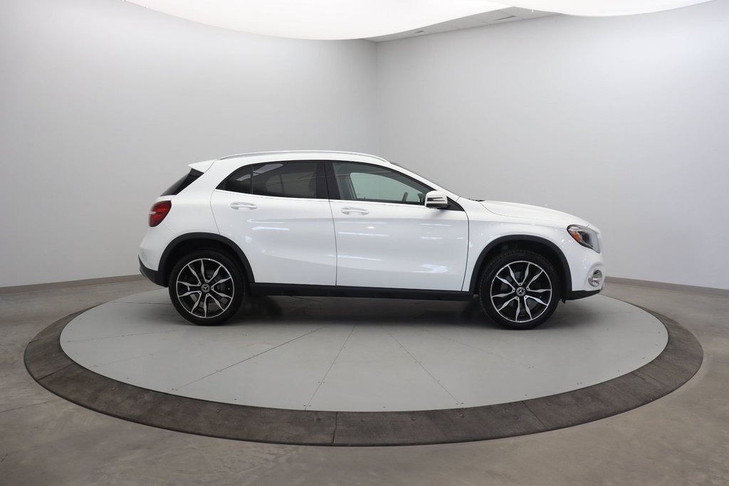 2018 Mercedes-Benz GLA 250 in Chicoutimi, Quebec - 3 - w1024h768px