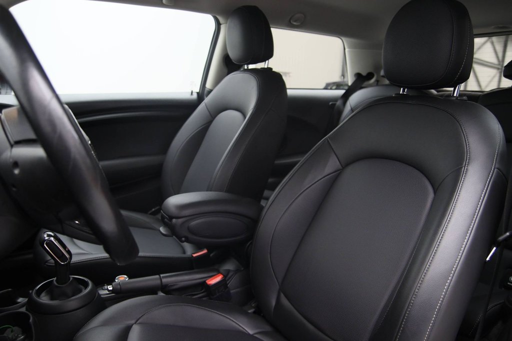 MINI 3 Door  2020 à Sept-Îles, Québec - 7 - w1024h768px