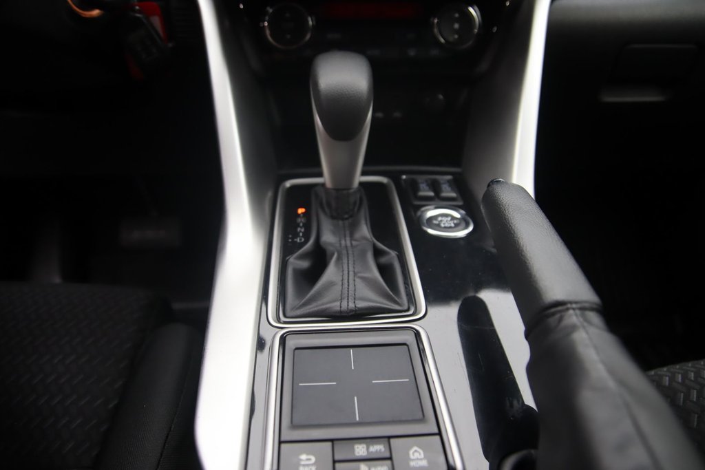 2020 Mitsubishi Eclipse Cross in Sept-Îles, Quebec - 13 - w1024h768px