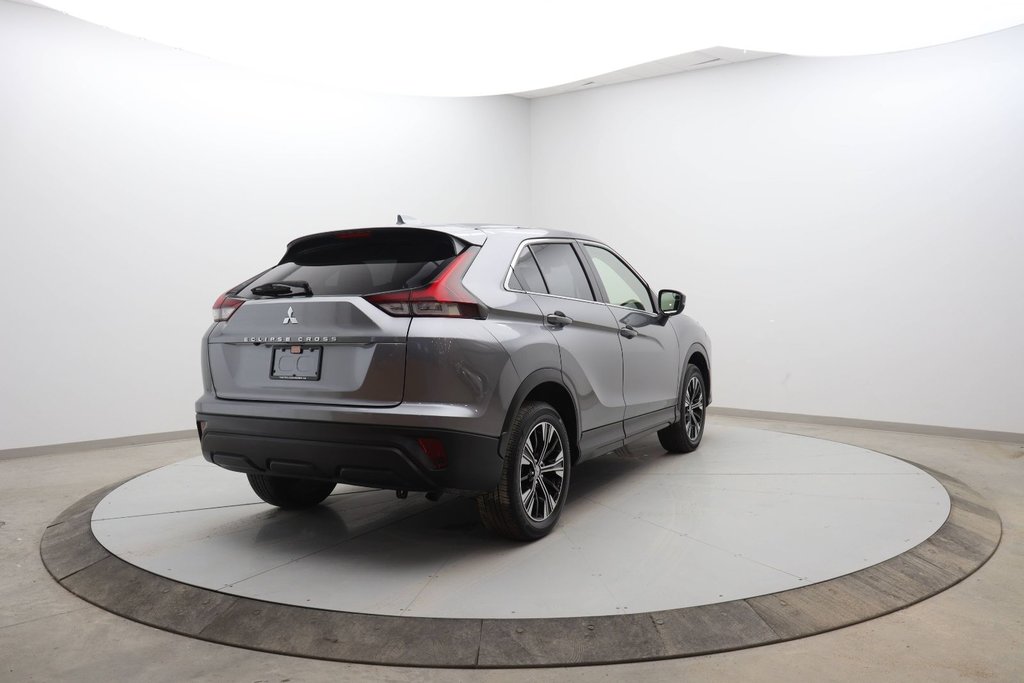 2022 Mitsubishi ECLIPSE CROSS in Jonquière, Quebec - 4 - w1024h768px
