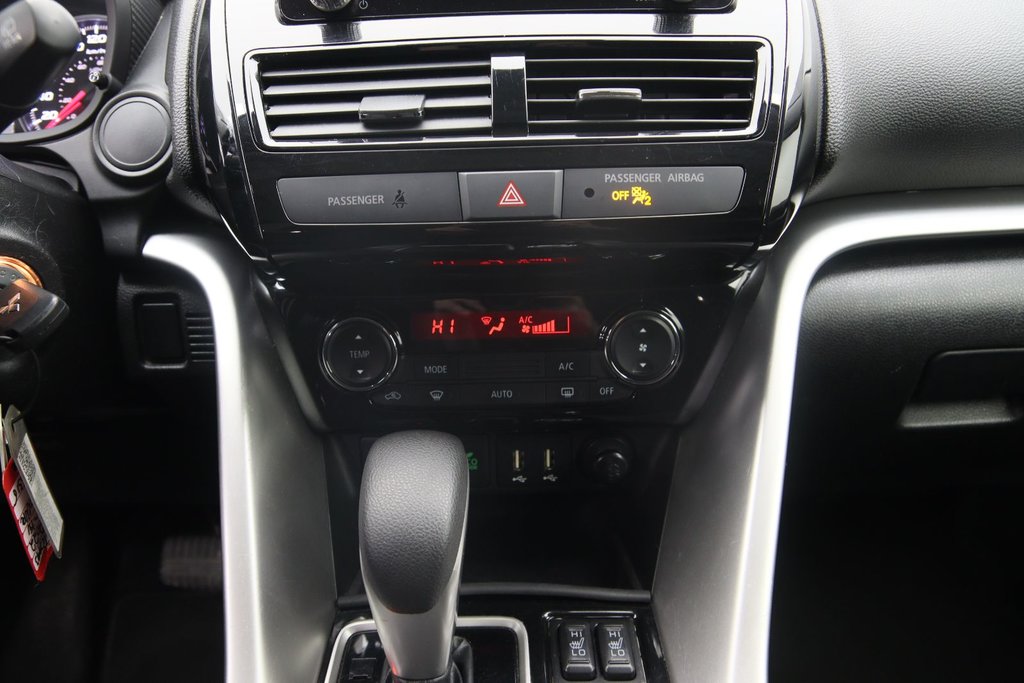 2022 Mitsubishi ECLIPSE CROSS in Jonquière, Quebec - 13 - w1024h768px
