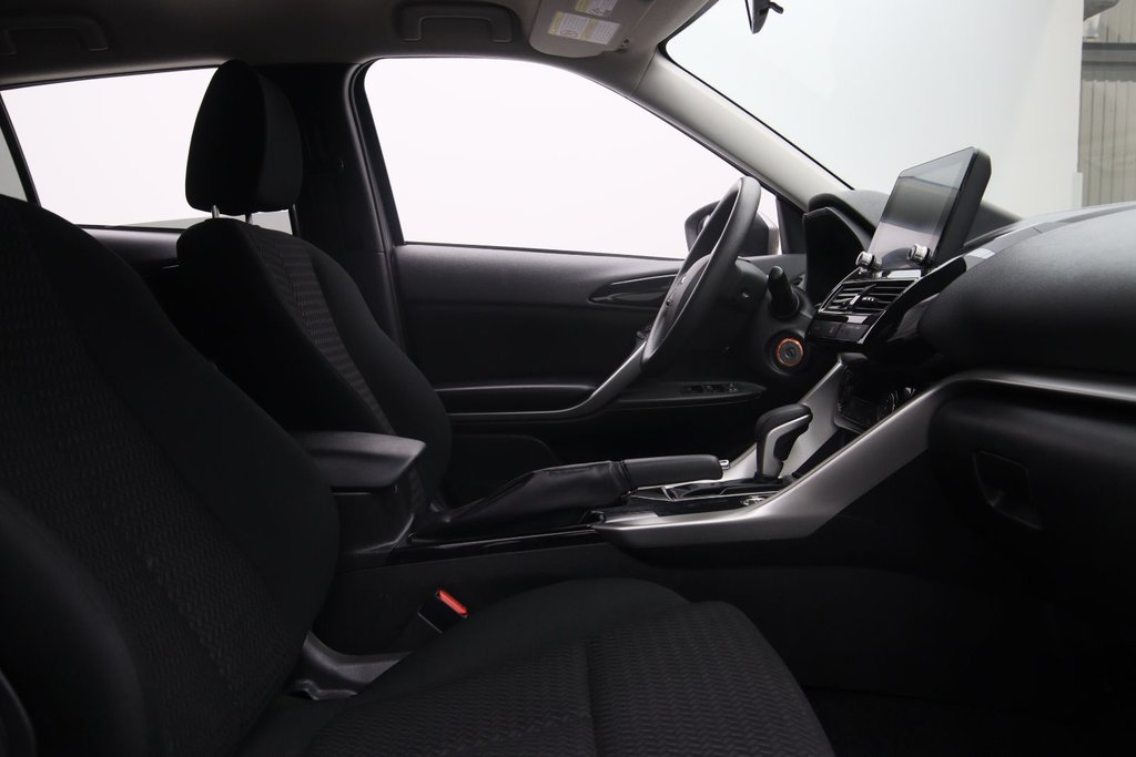 2022 Mitsubishi ECLIPSE CROSS in Jonquière, Quebec - 15 - w1024h768px