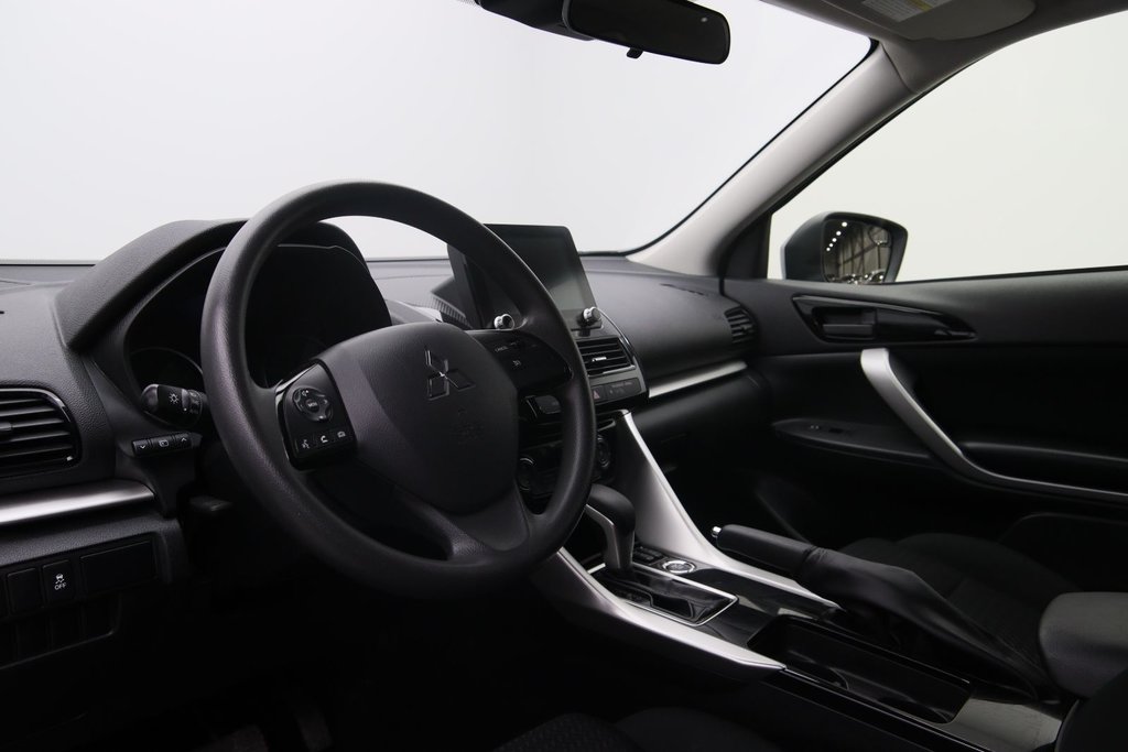 2022 Mitsubishi ECLIPSE CROSS in Jonquière, Quebec - 6 - w1024h768px