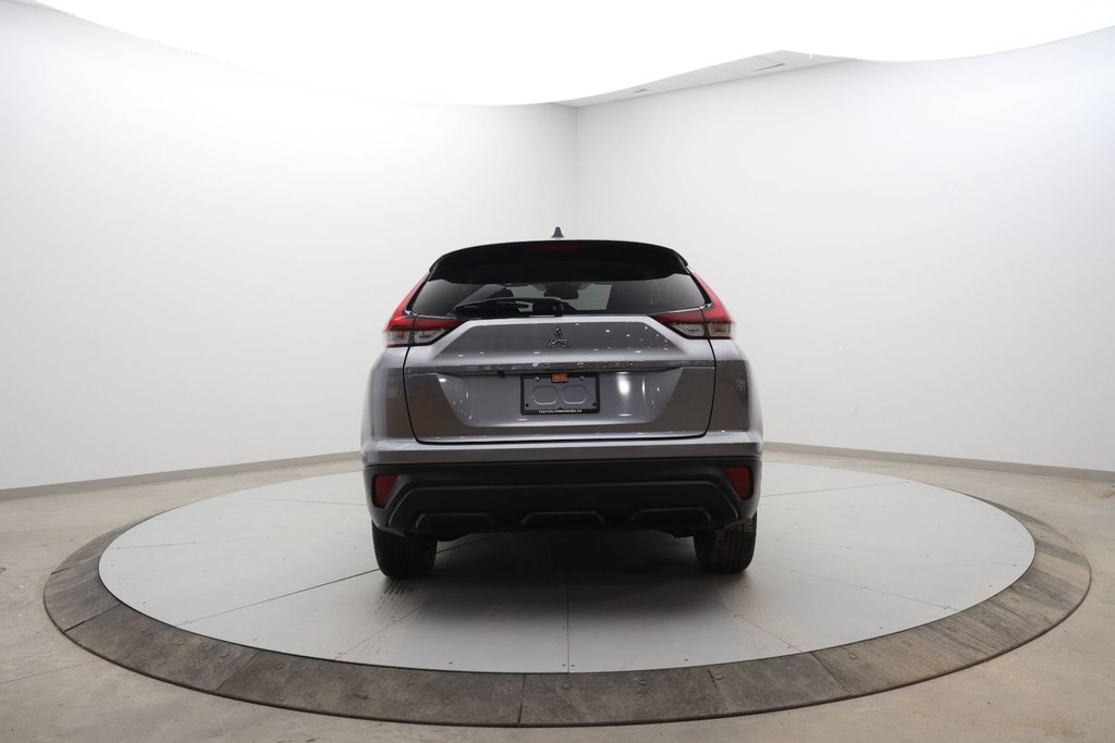 2022 Mitsubishi ECLIPSE CROSS in Jonquière, Quebec - 5 - w1024h768px