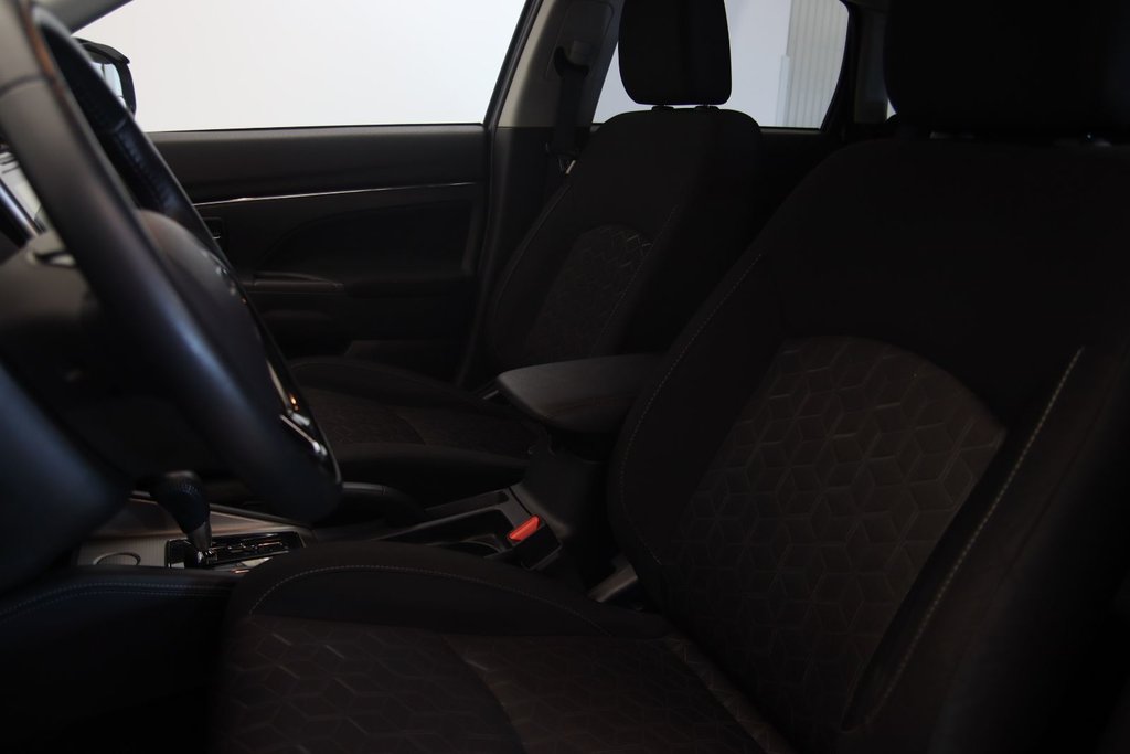 Mitsubishi RVR  2022 à Jonquière, Québec - 7 - w1024h768px