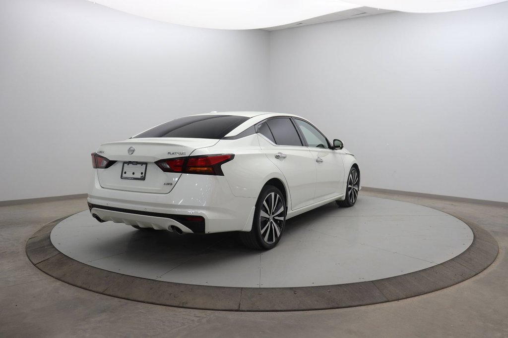 2020 Nissan Altima 2.5 Platinum in Chicoutimi, Quebec - 4 - w1024h768px