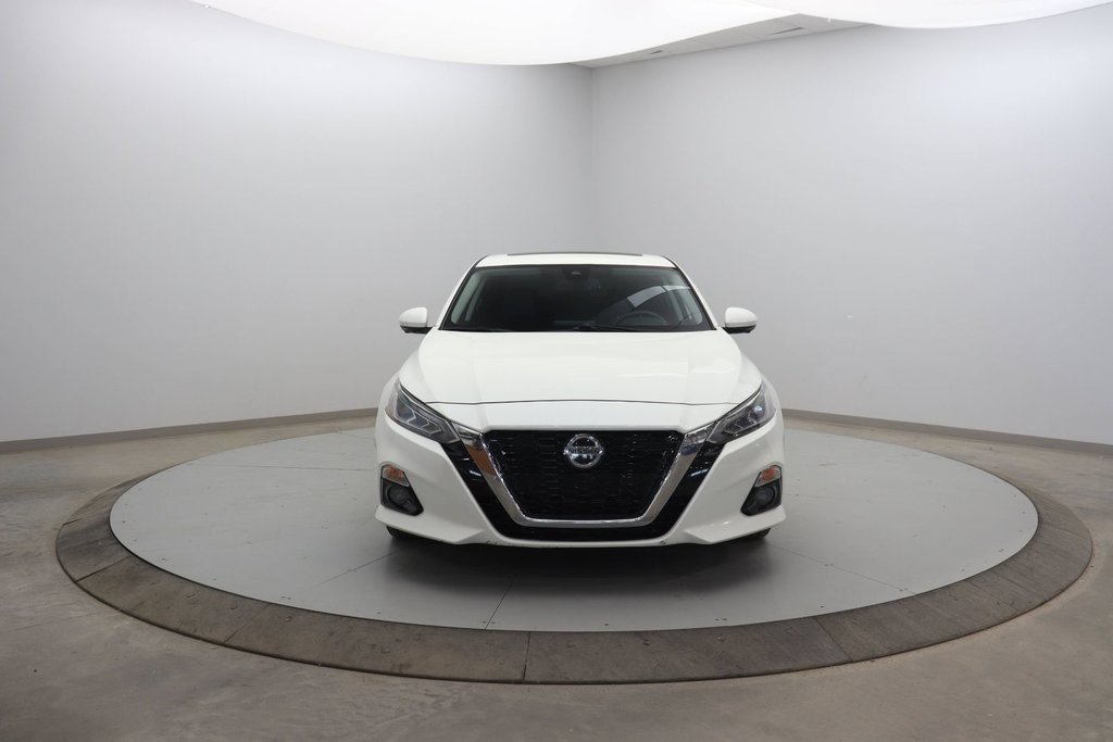 2020 Nissan Altima 2.5 Platinum in Chicoutimi, Quebec - 2 - w1024h768px