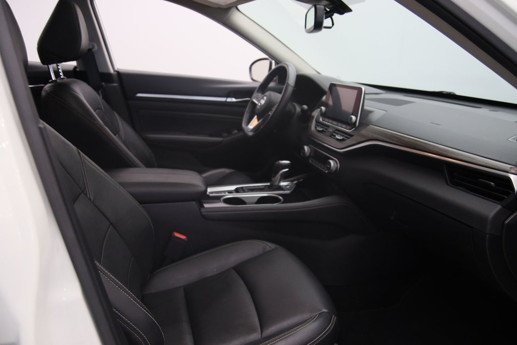 2020 Nissan Altima 2.5 Platinum in Chicoutimi, Quebec - 16 - w1024h768px
