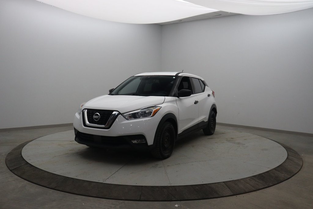 2020 Nissan Kicks S in Chicoutimi, Quebec - 1 - w1024h768px