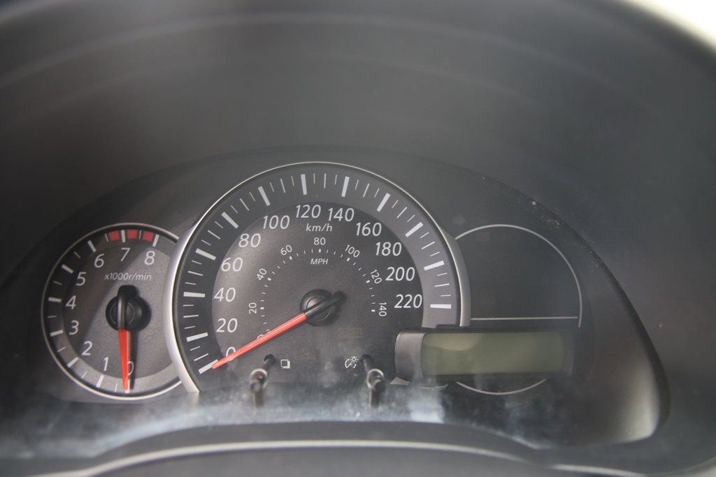 2018 Nissan Micra s in Jonquière, Quebec - 12 - w1024h768px