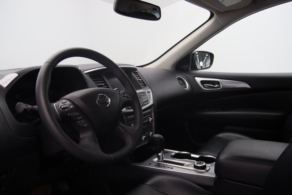 Nissan Pathfinder  2017 à Jonquière, Québec - 6 - w1024h768px