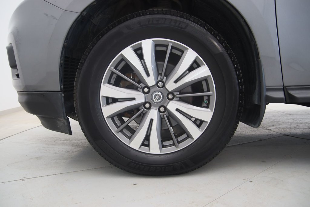 Nissan Pathfinder  2017 à Jonquière, Québec - 18 - w1024h768px
