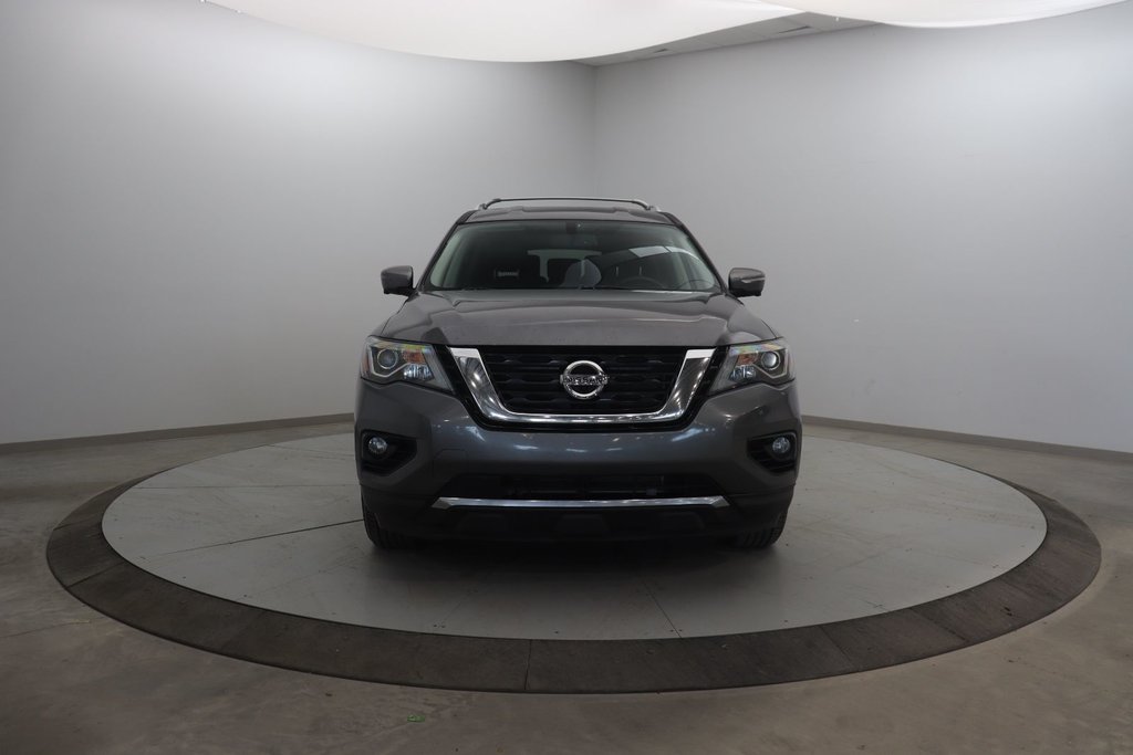 Nissan Pathfinder  2017 à Jonquière, Québec - 2 - w1024h768px