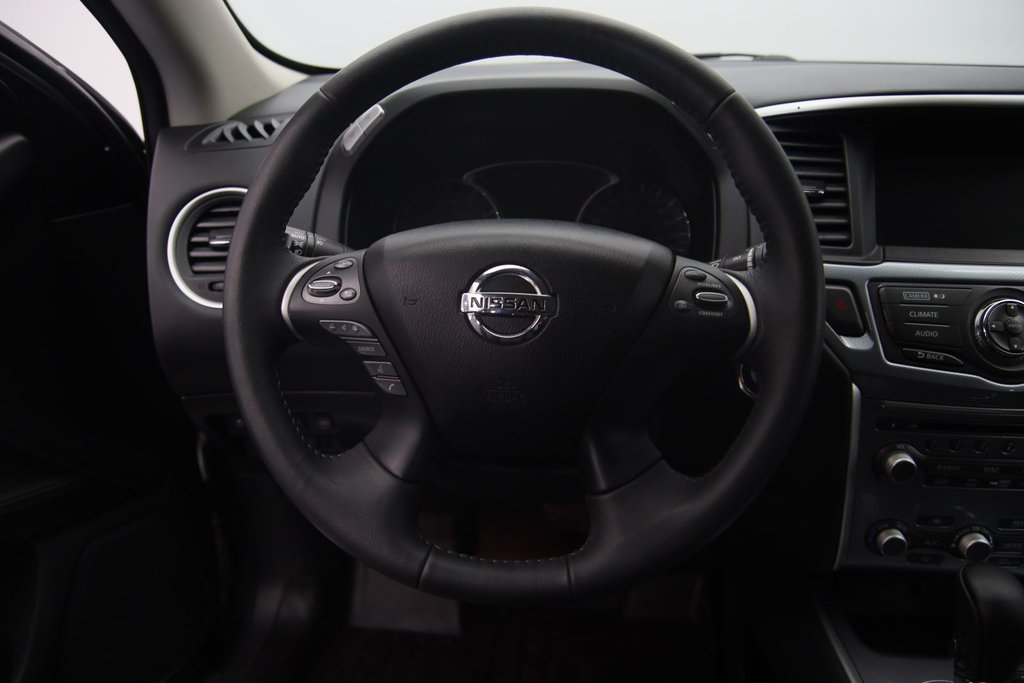 Nissan Pathfinder  2017 à Jonquière, Québec - 11 - w1024h768px