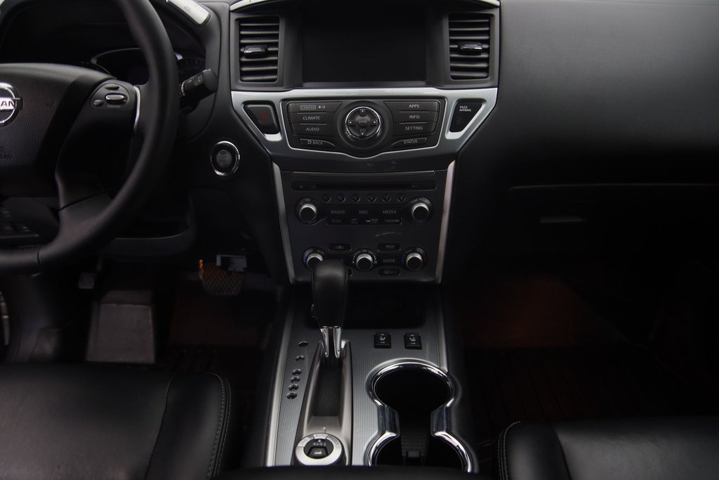 Nissan Pathfinder  2017 à Jonquière, Québec - 13 - w1024h768px