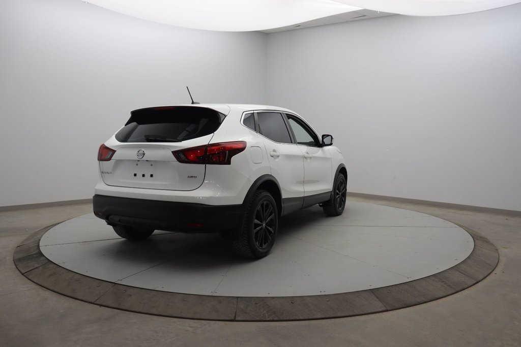 2019 Nissan Qashqai in Sept-Îles, Quebec - 4 - w1024h768px