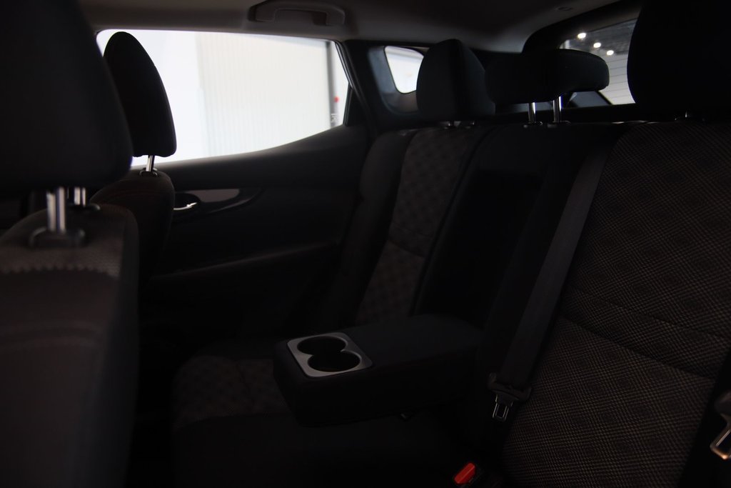 2020 Nissan Qashqai in Sept-Îles, Quebec - 10 - w1024h768px