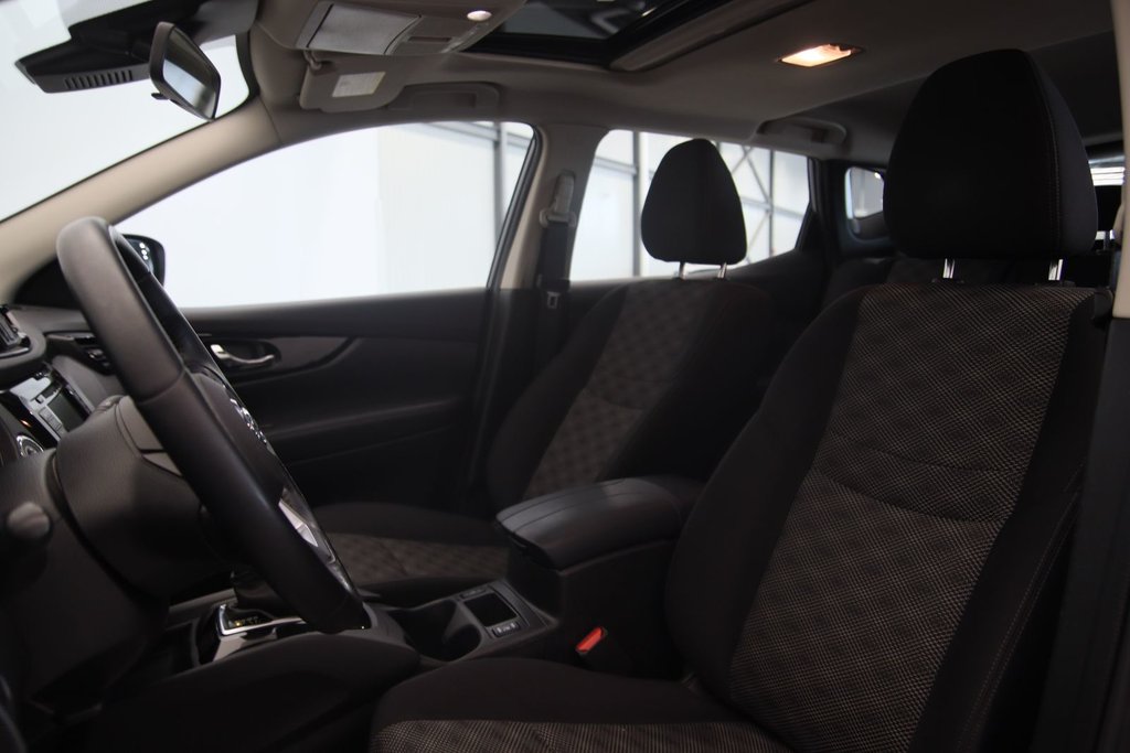 2020 Nissan Qashqai in Sept-Îles, Quebec - 7 - w1024h768px
