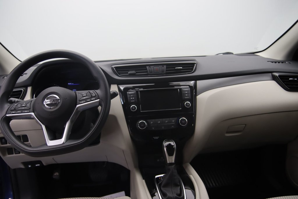 Nissan Qashqai  2020 à Jonquière, Québec - 10 - w1024h768px