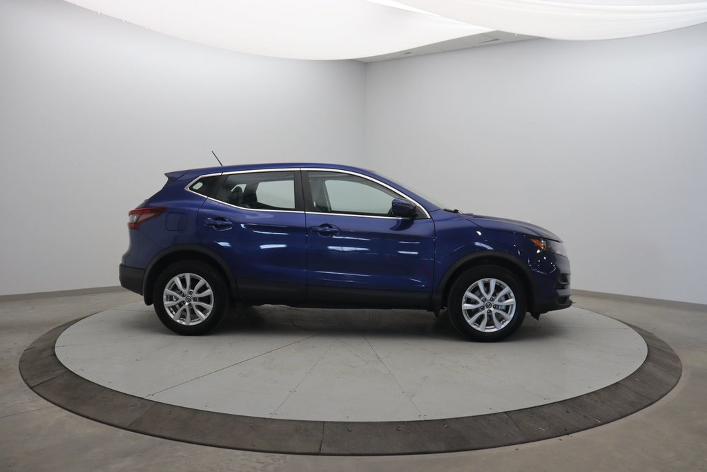 Nissan Qashqai  2020 à Jonquière, Québec - 3 - w1024h768px