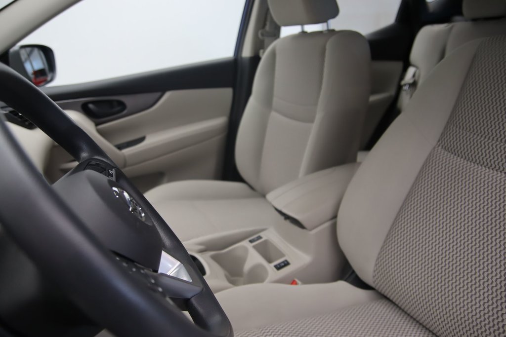 Nissan Qashqai  2020 à Jonquière, Québec - 7 - w1024h768px