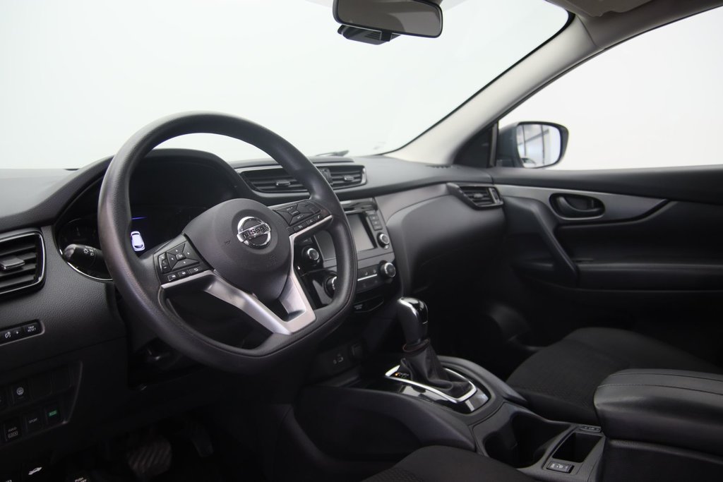 2021 Nissan Qashqai S in Chicoutimi, Quebec - 6 - w1024h768px
