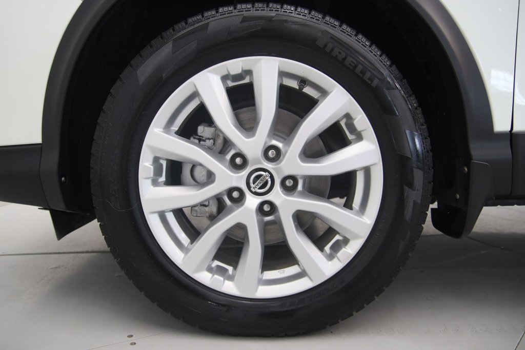 2021 Nissan Qashqai S in Chicoutimi, Quebec - 18 - w1024h768px