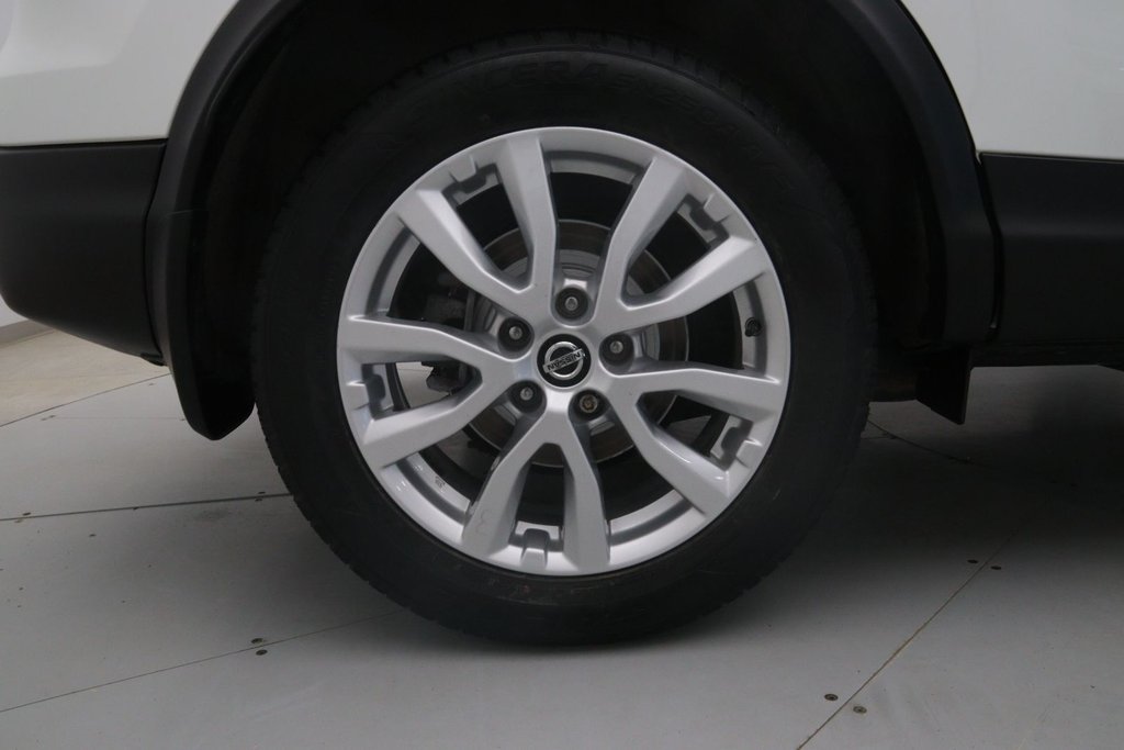 2023 Nissan Qashqai S in Chicoutimi, Quebec - 16 - w1024h768px
