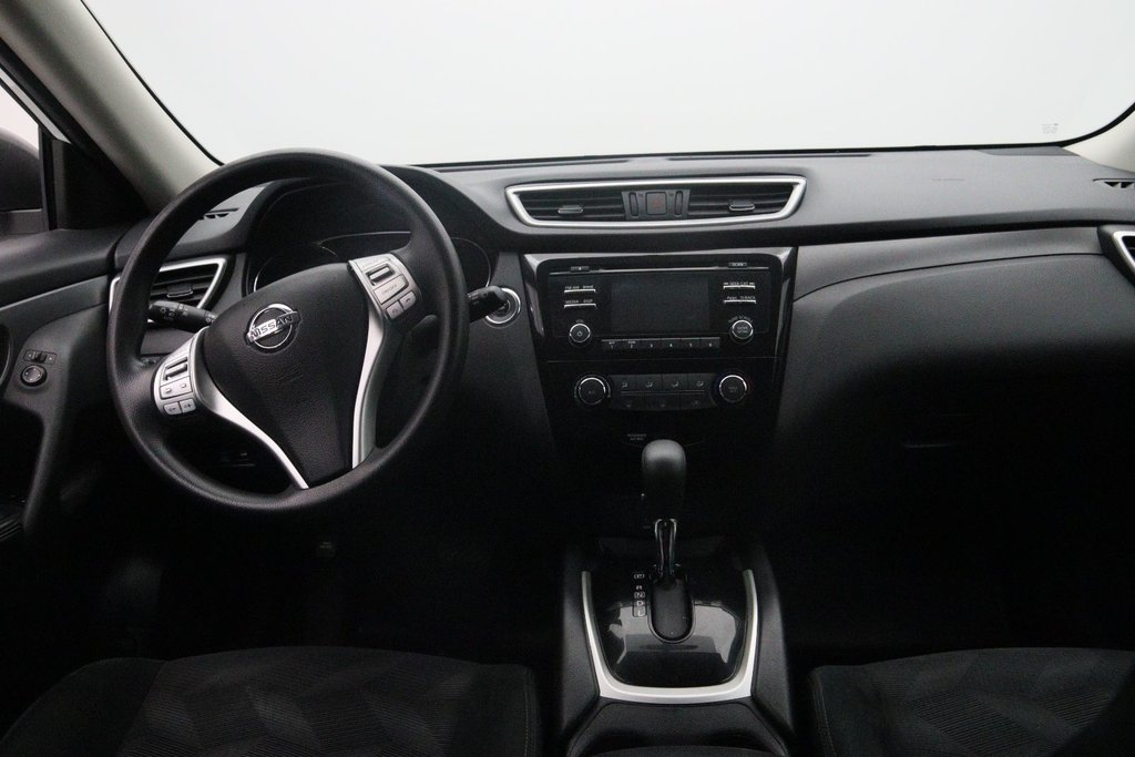 2016 Nissan Rogue in Chicoutimi, Quebec - 10 - w1024h768px