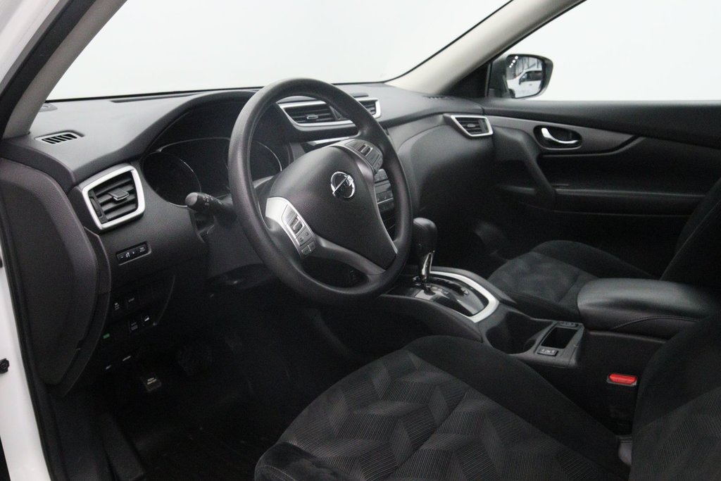 2016 Nissan Rogue in Chicoutimi, Quebec - 6 - w1024h768px