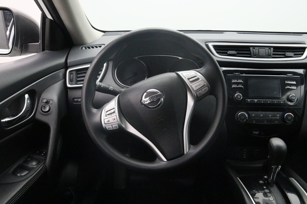 2016 Nissan Rogue in Chicoutimi, Quebec - 11 - w1024h768px
