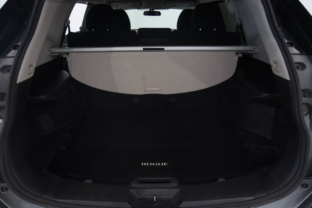 2016 Nissan Rogue in Baie-Comeau, Quebec - 17 - w1024h768px