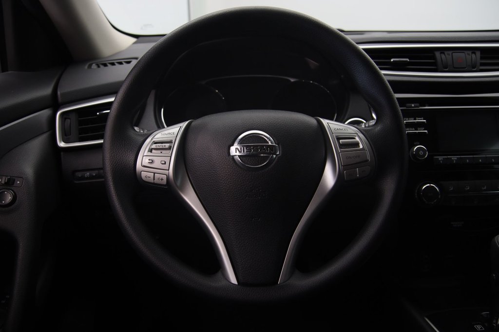 2016 Nissan Rogue in Baie-Comeau, Quebec - 11 - w1024h768px