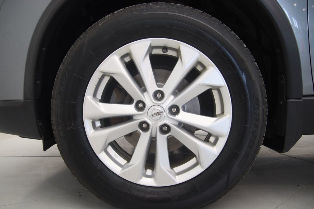 2016 Nissan Rogue in Baie-Comeau, Quebec - 18 - w1024h768px