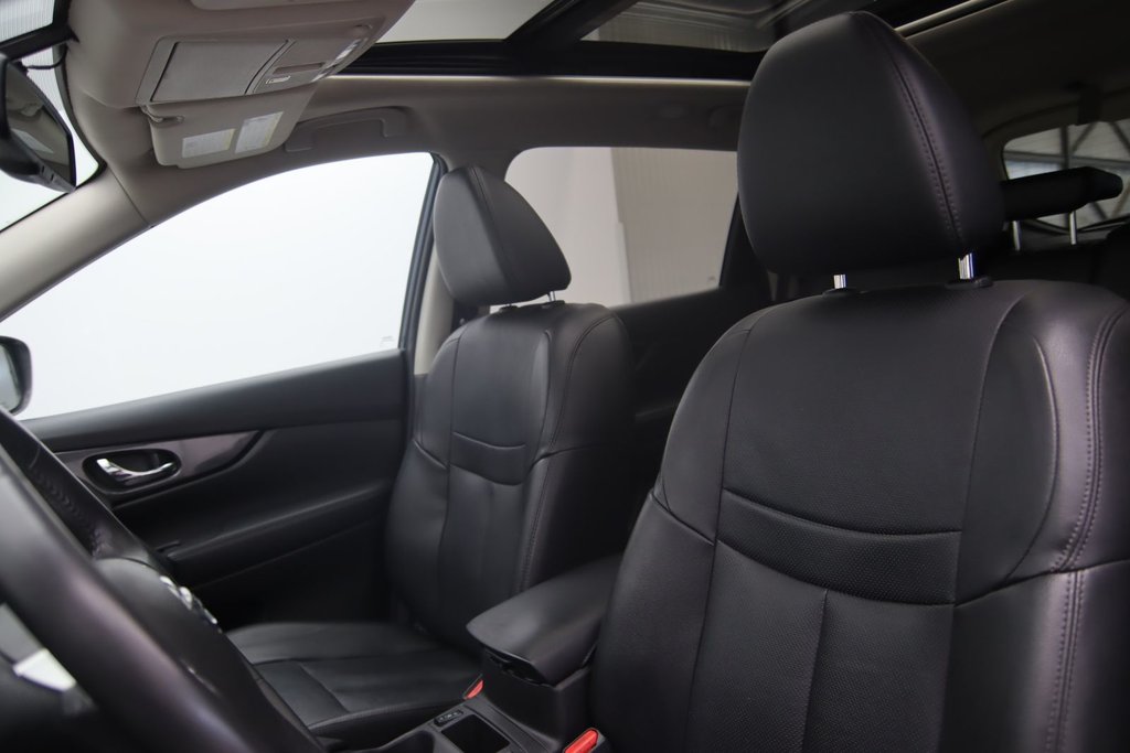 2016 Nissan Rogue in Jonquière, Quebec - 7 - w1024h768px