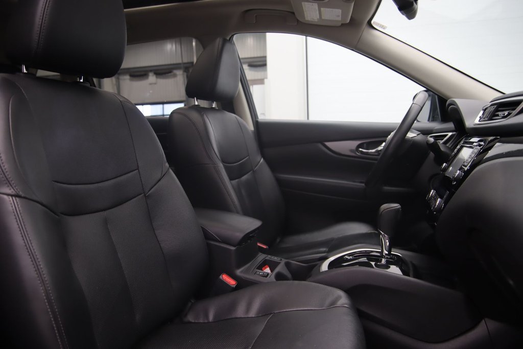 2016 Nissan Rogue in Jonquière, Quebec - 16 - w1024h768px
