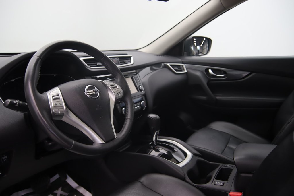 2016 Nissan Rogue in Jonquière, Quebec - 6 - w1024h768px