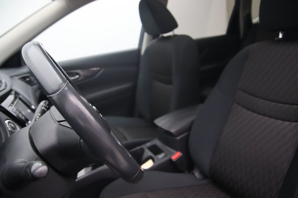 2017 Nissan Rogue in Jonquière, Quebec - 7 - w1024h768px