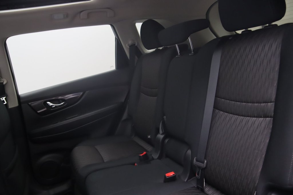 2017 Nissan Rogue in Jonquière, Quebec - 10 - w1024h768px