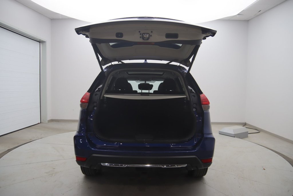 2017 Nissan Rogue in Jonquière, Quebec - 18 - w1024h768px