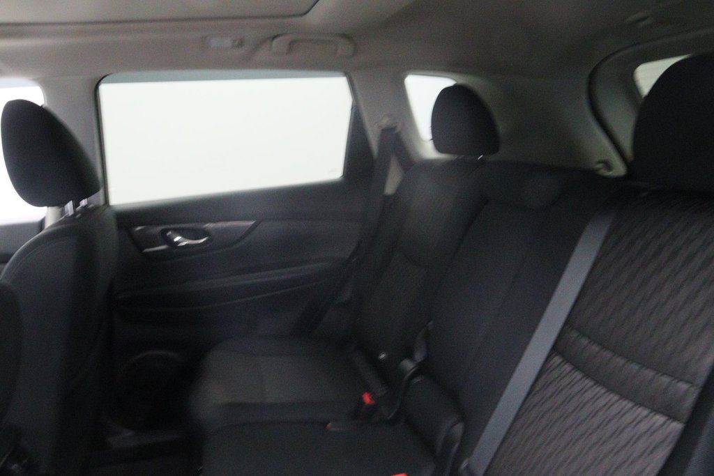 2018 Nissan Rogue in Sept-Îles, Quebec - 9 - w1024h768px