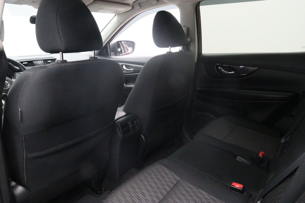 2018 Nissan Rogue in Sept-Îles, Quebec - 8 - w1024h768px