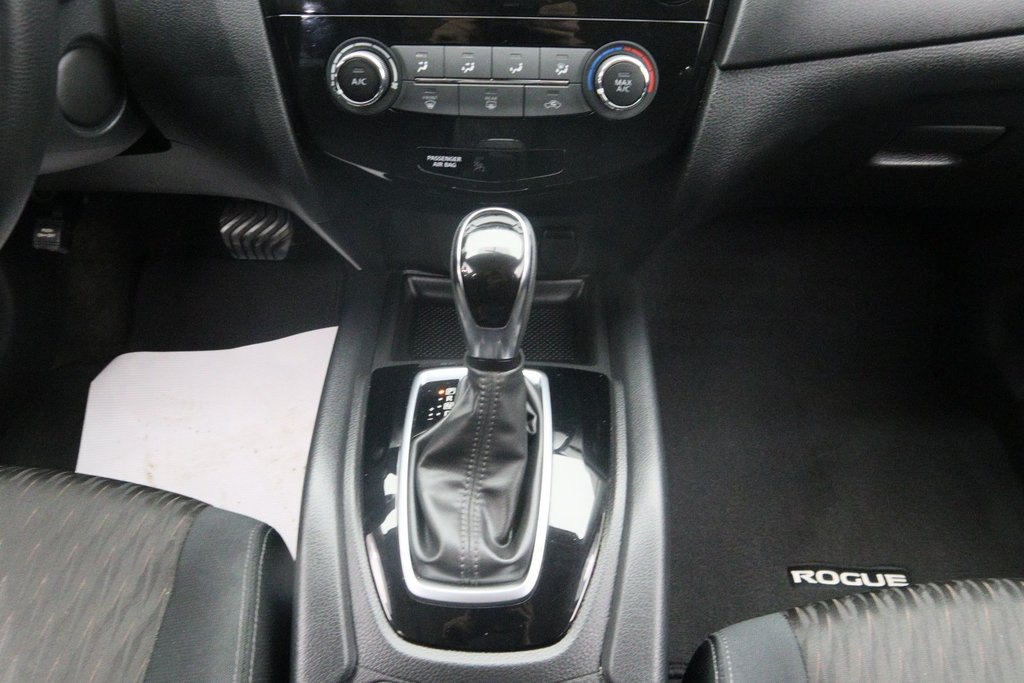 2018 Nissan Rogue in Sept-Îles, Quebec - 13 - w1024h768px
