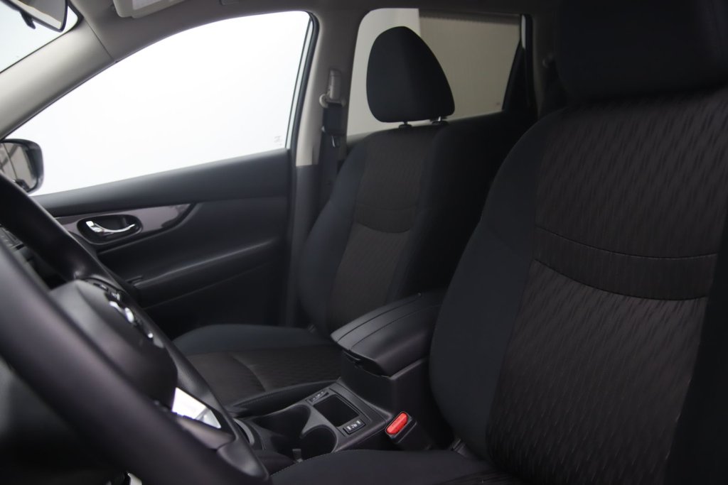2019 Nissan Rogue in Jonquière, Quebec - 7 - w1024h768px