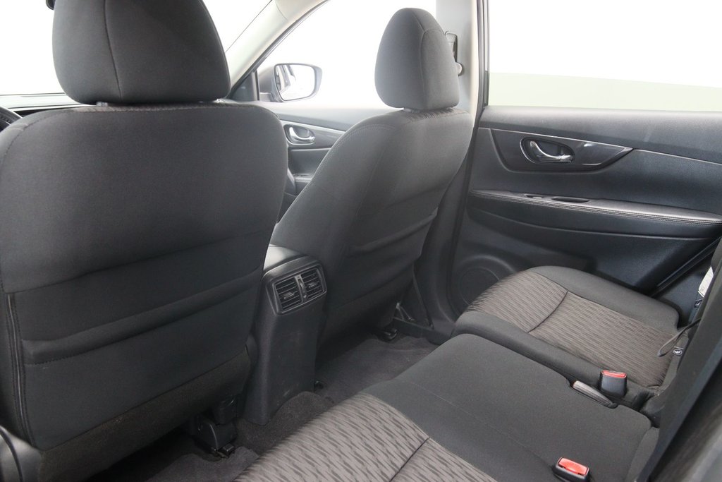 2019 Nissan Rogue in Baie-Comeau, Quebec - 9 - w1024h768px